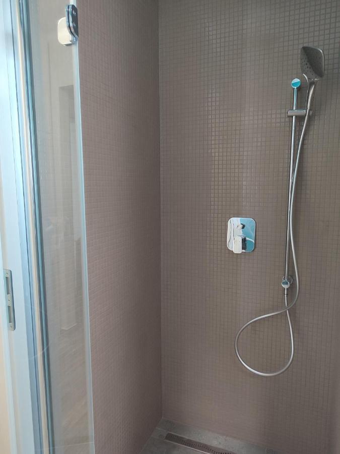 Voeroesko Apartmanhaz Balatonalmádi المظهر الخارجي الصورة