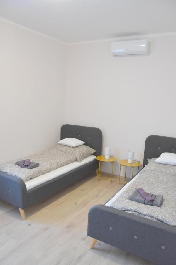 Voeroesko Apartmanhaz Balatonalmádi المظهر الخارجي الصورة