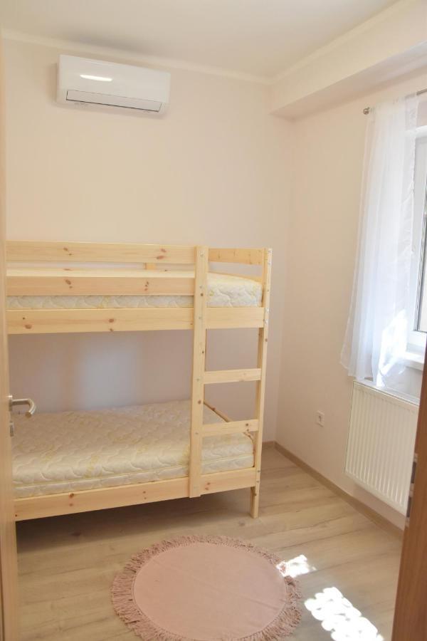 Voeroesko Apartmanhaz Balatonalmádi المظهر الخارجي الصورة